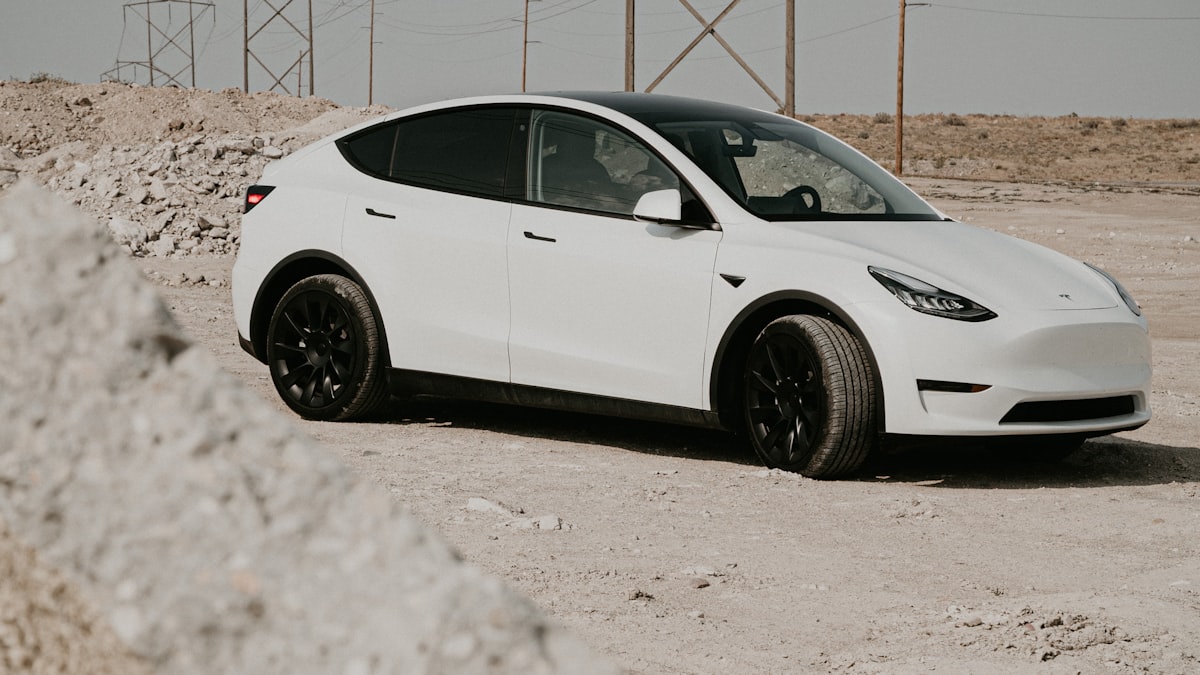 Statt echter Level-3-Autonomie setzt Mercedes künftig auf ein starkes Level-2-System, ähnlich dem Ansatz von Tesla.