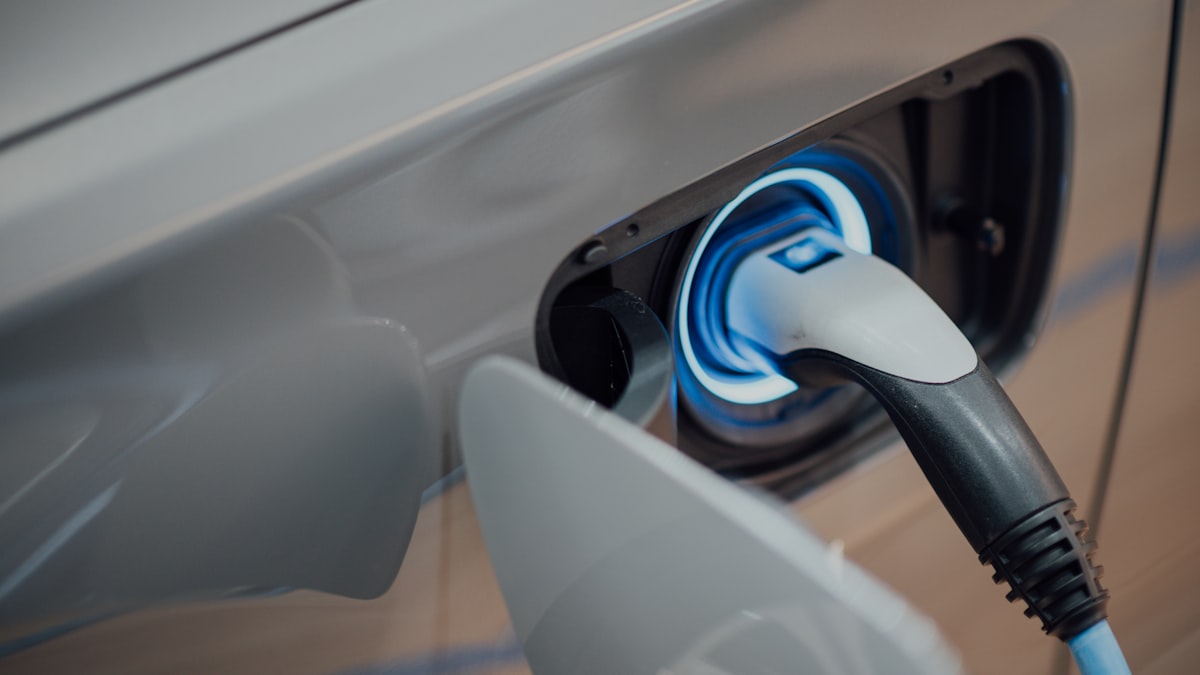 Der Absatzeinbruch trifft die deutschen Hersteller vor allem dort, wo chinesische Marken am stärksten sind, bei Elektroautos. (Symbolbild)